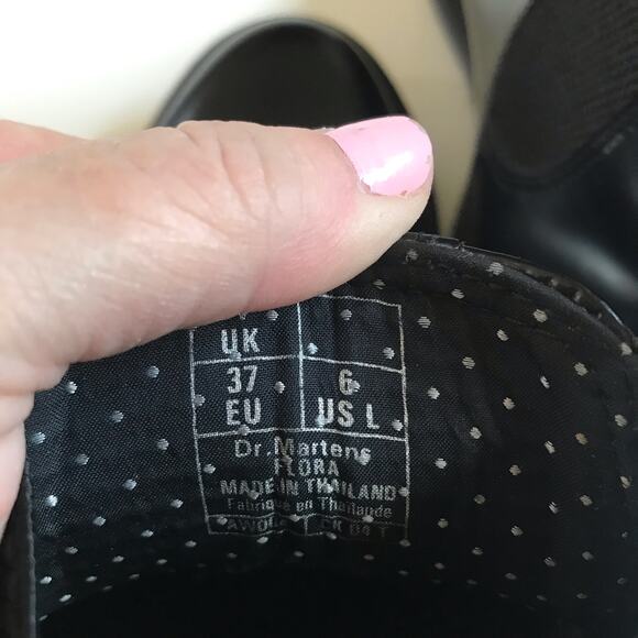 Dr. Martens Flora Smooth Women's Chelsea Boot Black Leather Size 6 EUC Boho - Picture 10 of 10